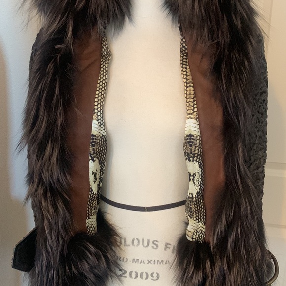 Roberto Cavalli Persian lamb and fox fur coat. - Picture 11 of 15